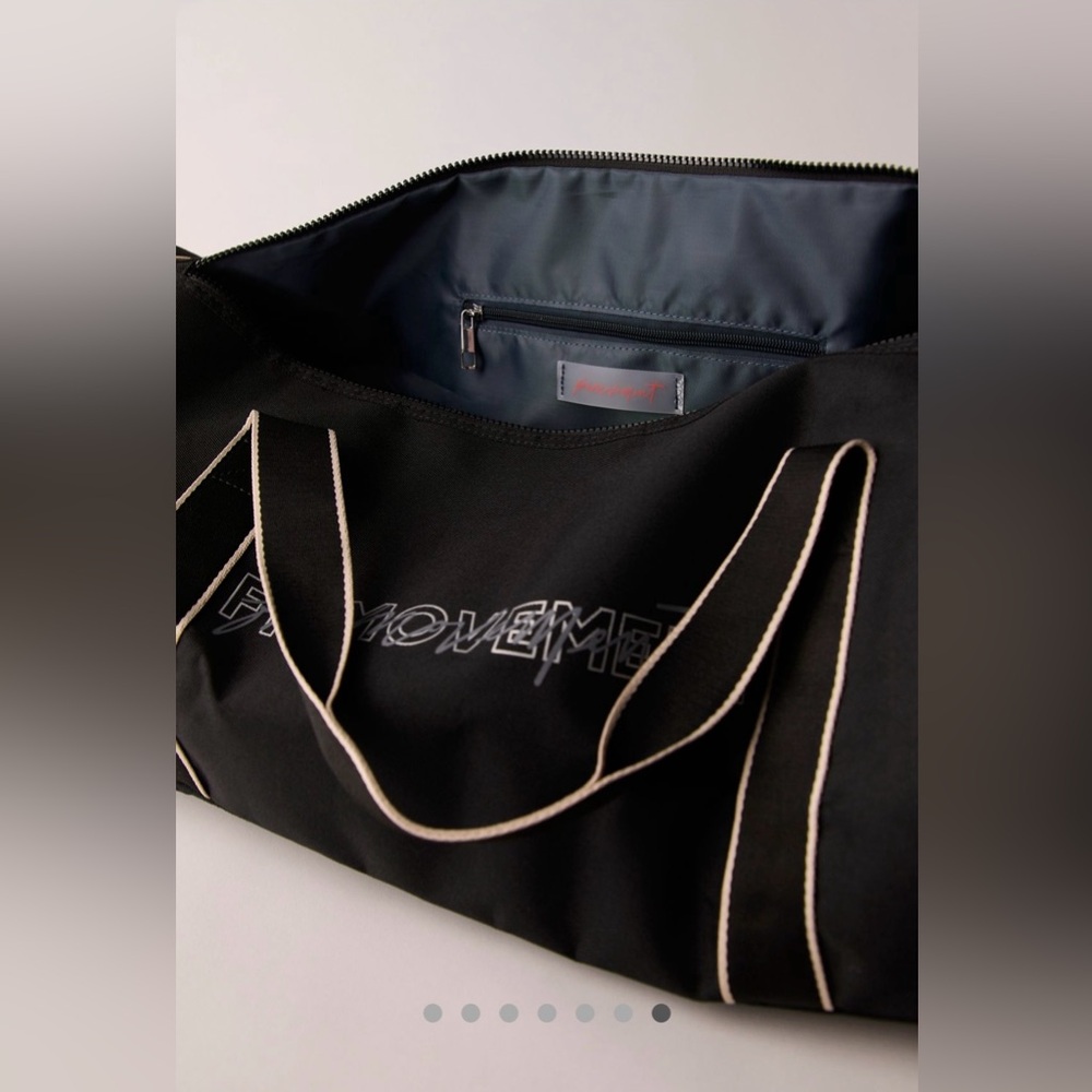 NWT FREE PEOPLE MOVEMENT Good Sport Duffle Bag | Black MSRP $78 - Picture 4 of 15